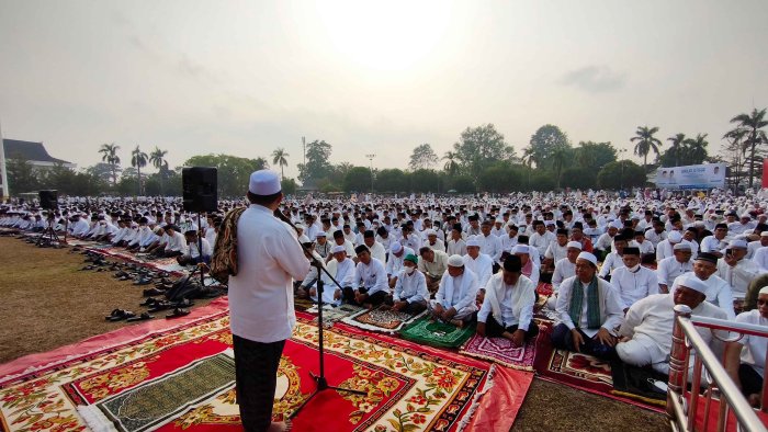 Doa Bersama di Tengah Musim Kemarau, MTsN 3 Kota Jambi Ikuti Sholat Istisqa