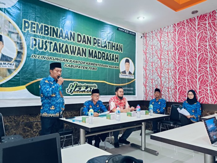 Kepala Perpustakaan MTsN 5 Tebo Ikuti Pembinaan dan Pelatihan Pustakawan di Kantor Kementerian Agama Kabupaten Tebo Kepala Perpustakaan MTsN 5 Tebo Ikuti Pembinaan dan Pelatihan Pustakawan di Kantor Kementerian Agama Kabupaten Tebo