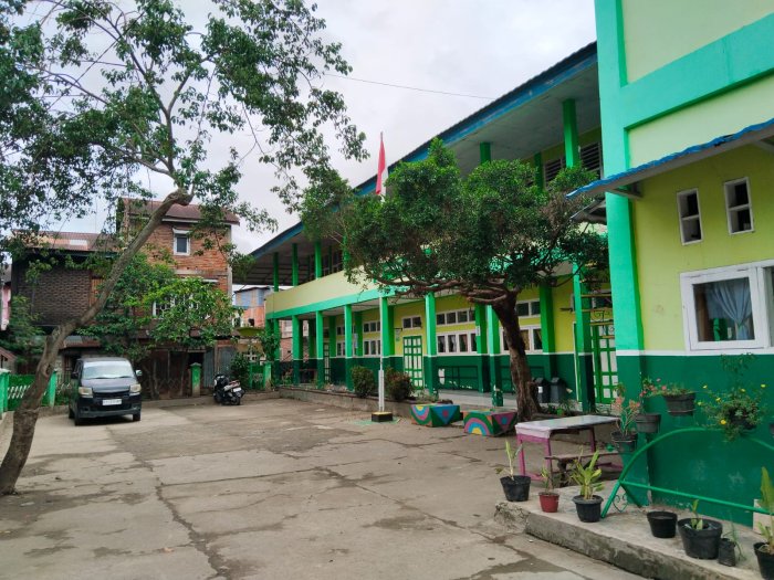 Wujudkan Lingkungan Belajar yang Sejuk, Rindang, dan Sangat Bersih Wujudkan Lingkungan Belajar yang Sejuk, Rindang, dan Sangat Bersih