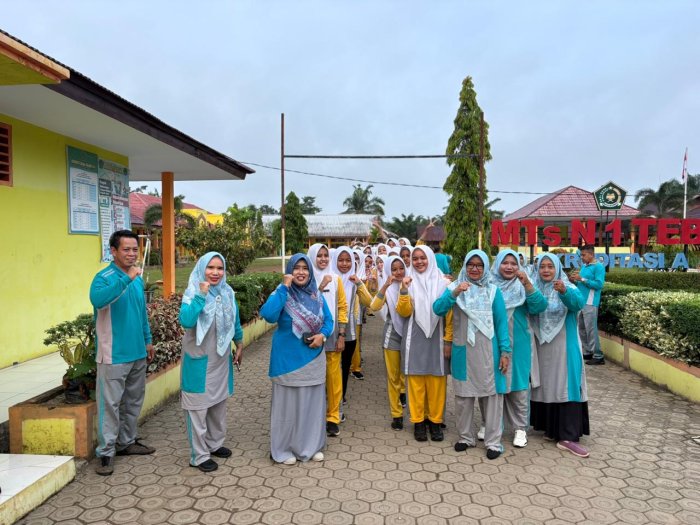 Jalan Santai MTsN 1 Tebo tingkatkan Kebugaran Tubuh dan Pererat Silaturrahmi Warga Madrasah Jalan Santai MTsN 1 Tebo tingkatkan Kebugaran Tubuh dan Pererat Silaturrahmi Warga Madrasah