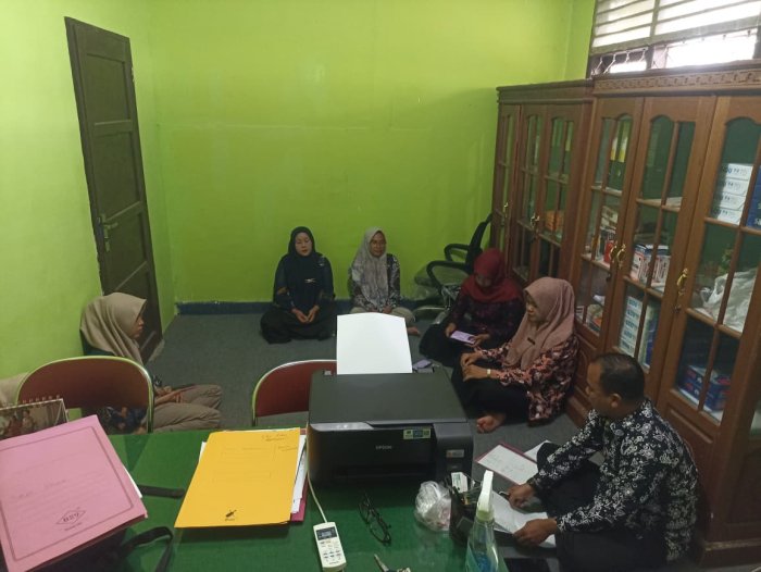 MTsN 2 Bungo Bahas Evaluasi dan Strategi Zona Integritas MTsN 2 Bungo Bahas Evaluasi dan Strategi Zona Integritas