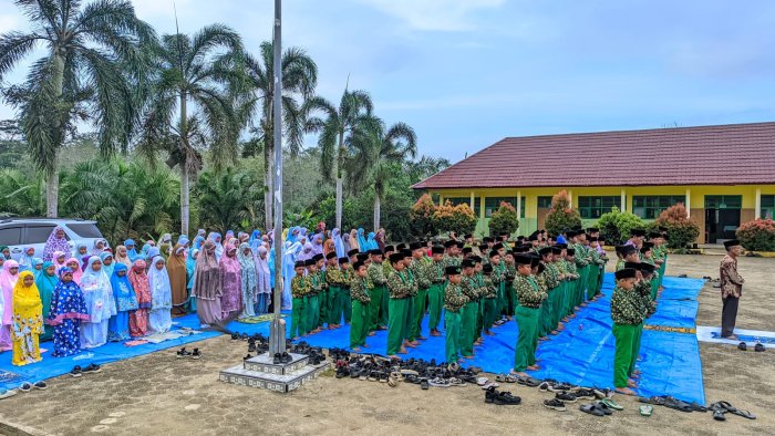 MIN 4 Tebo Jaga Rutinitas Shalat Dhuha Meski Tantangan Kebosanan Anak Masih Ada