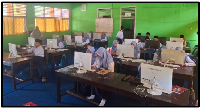Transformasi Kelas MTsN 1 Tebo: Guru Aktif Integrasikan Media Digital di Seluruh Mata Pelajaran Transformasi Kelas MTsN 1 Tebo: Guru Aktif Integrasikan Media Digital di Seluruh Mata Pelajaran