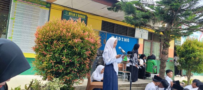 MTsN 2 Bungo Gelar Peringatan Meriah Hari Guru Nasional