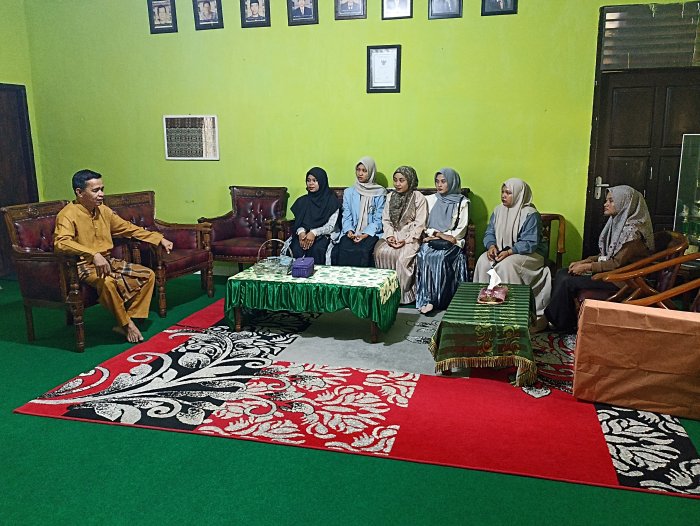 Kepala MTsN 2 Bungo Berikan Pembinaan untuk Mahasiswa PPLK UMMUBA Kepala MTsN 2 Bungo Berikan Pembinaan untuk Mahasiswa PPLK UMMUBA