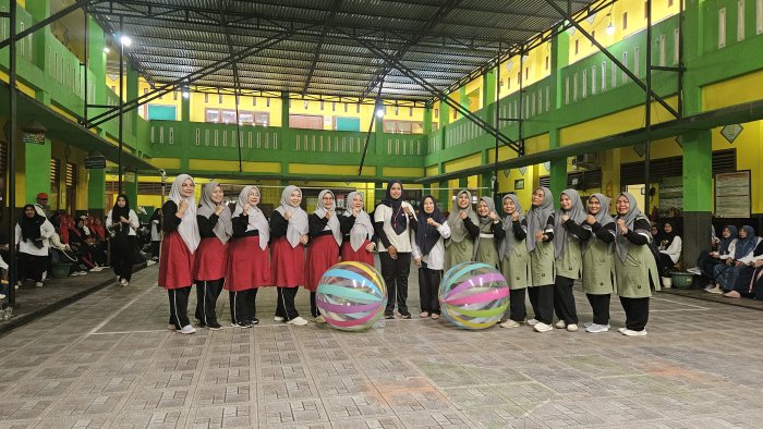 Ibu Ratna Sari, S.Pd.I Wakili MAN 2 Bungo pada Lomba Voli Gembira HAB Kemenag Tingkat Provinsi Jambi Ibu Ratna Sari, S.Pd.I Wakili MAN 2 Bungo pada Lomba Voli Gembira HAB Kemenag Tingkat Provinsi Jambi