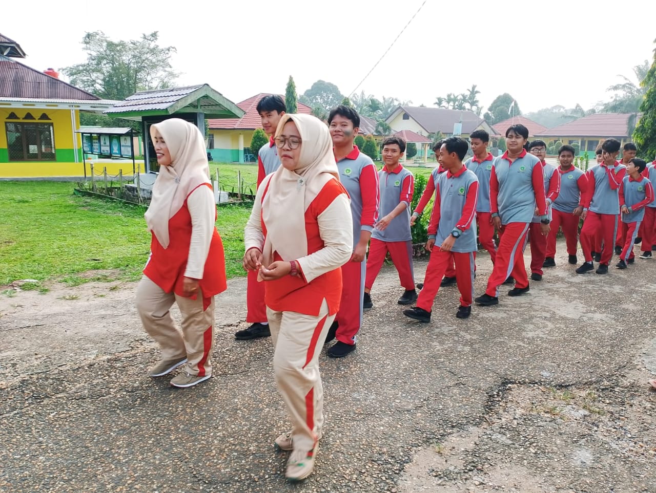 Sabtu Sehat Jalan Santai Bersama MAN 2 Tebo 