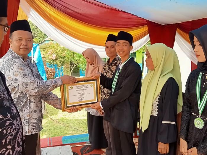 PELEPASAN SISWA KELAS IX TAHUN 2023 MTsN 5 TEBO BERLANGSUNG MERIAH