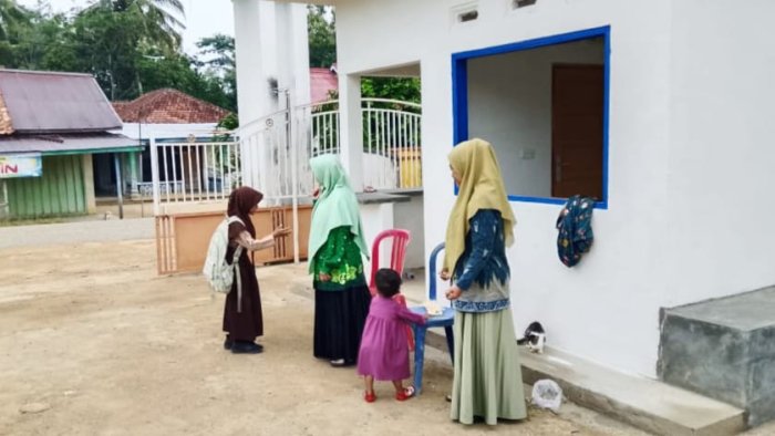 Sambut Pagi di Gerbang MIN 4 Tebo Jadi Intervensi Dini Pencegah Masalah Perilaku Siswa Sambut Pagi di Gerbang MIN 4 Tebo Jadi Intervensi Dini Pencegah Masalah Perilaku Siswa