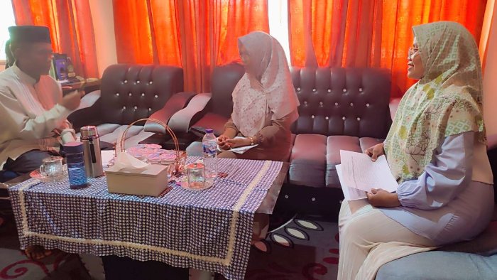 Tim Pengembang Madrasah Wawancara dengan Kepala MIN 4 Tebo untuk Pemantapan Program Tim Pengembang Madrasah Wawancara dengan Kepala MIN 4 Tebo untuk Pemantapan Program