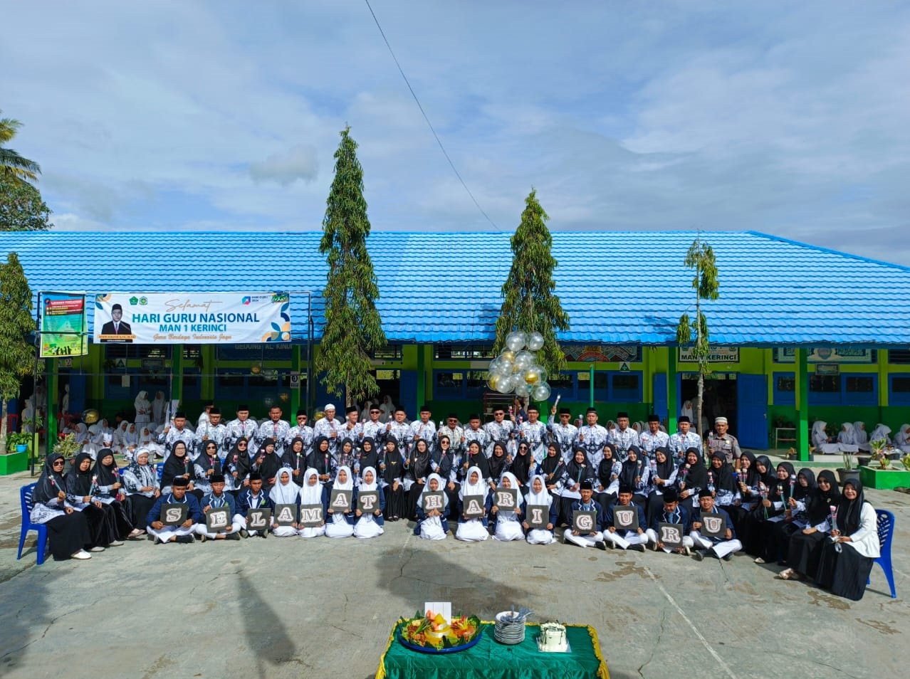 Guru: Pilar Utama dalam Pendidikan dan Pembentukan Karakter Bangsa