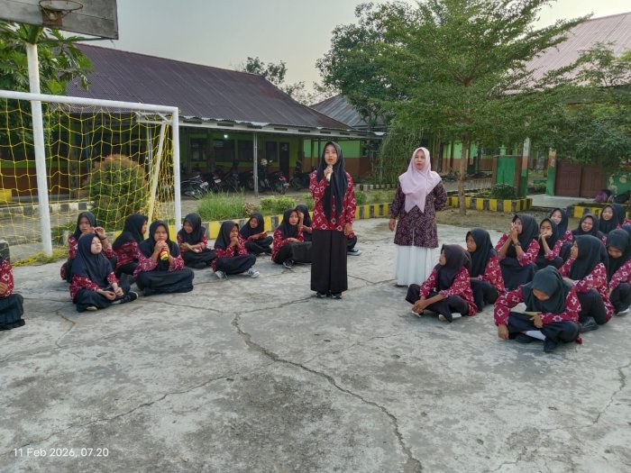 Muhadaroh Pagi MTsN 1 Bungo: Cetak Generasi Percaya Diri dan Cakap Berbahasa Muhadaroh Pagi MTsN 1 Bungo: Cetak Generasi Percaya Diri dan Cakap Berbahasa