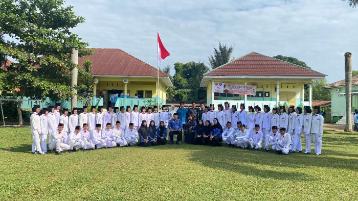 Madrasah Aliyah Negeri 1 Kota Jambi Gelar Upacara Memperingati HUT RI ke-80 Madrasah Aliyah Negeri 1 Kota Jambi Gelar Upacara Memperingati HUT RI ke-80