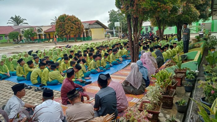 MTsN 2 Bungo Adakan Yasinan dan Arahan Waka Humas MTsN 2 Bungo Adakan Yasinan dan Arahan Waka Humas