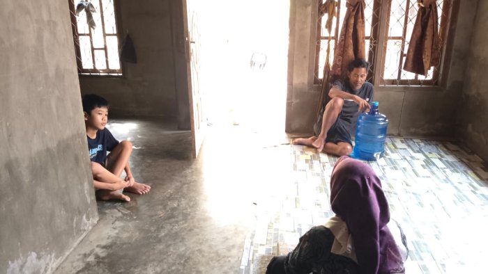 Demi Masa Depan Siswa, Wali Kelas VII A MTsN 5 Tebo Lakukan Pendekatan Kekeluargaan Demi Masa Depan Siswa, Wali Kelas VII A MTsN 5 Tebo Lakukan Pendekatan Kekeluargaan