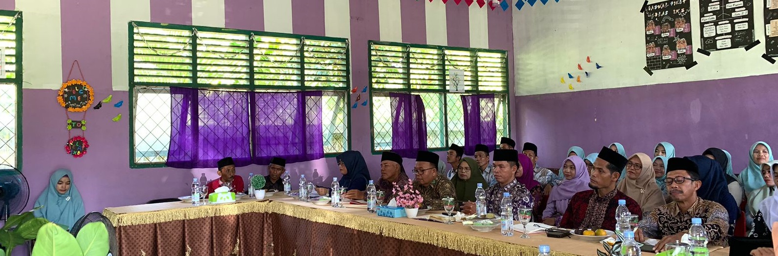 MTsN 5 TEBO TUAN RUMAH RAPAT KOORDINASI FKKM SE KABUPATEN TEBO MTsN 5 TEBO TUAN RUMAH RAPAT KOORDINASI FKKM SE KABUPATEN TEBO
