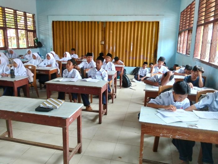 Suasana Belajar Kondusif di MTsN 2 Bungo Suasana Belajar Kondusif di MTsN 2 Bungo