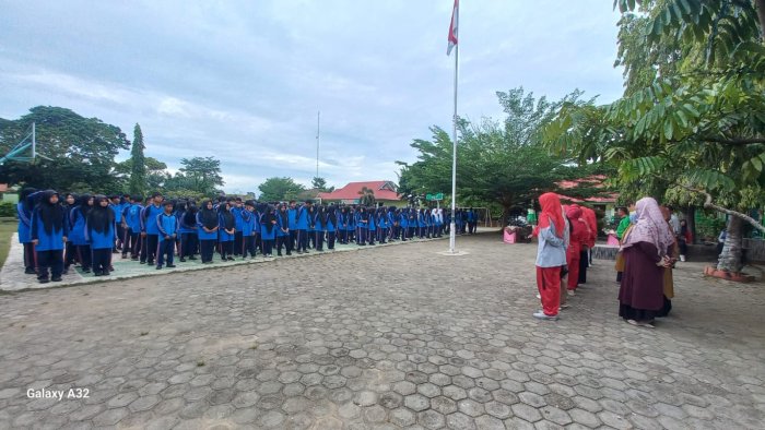 Lomba Senam Buka Meriah Pensi Hari Pertama MAN 2 Bungo Lomba Senam Buka Meriah Pensi Hari Pertama MAN 2 Bungo