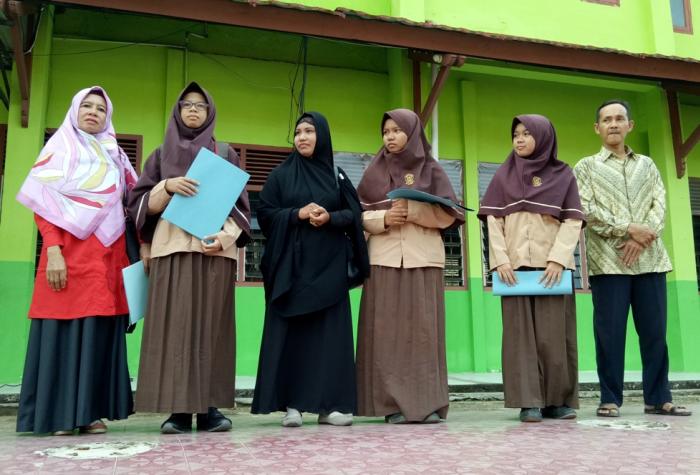Peraih Peringkat Umum Madrasah Bidang Akademik TP 2017/2018 MAN 2 Kota Jambi Dibacakan Peraih Peringkat Umum Madrasah Bidang Akademik TP 2017/2018 MAN 2 Kota Jambi Dibacakan