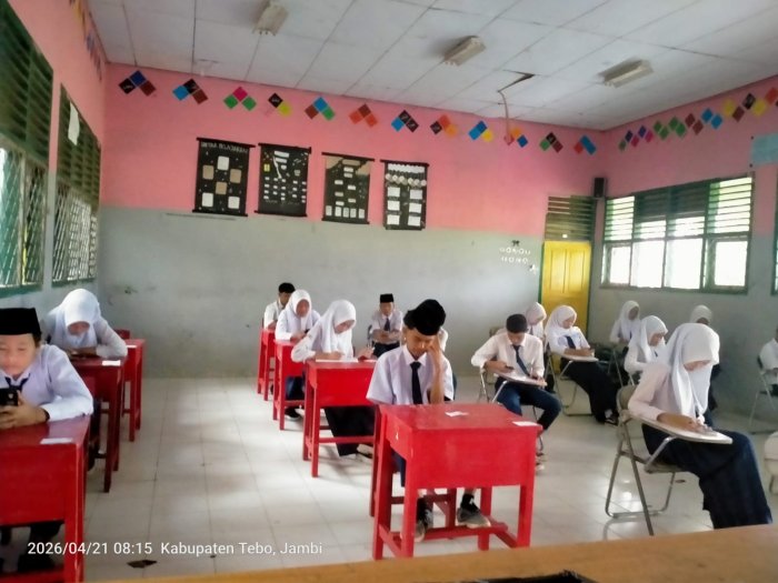 Komitmen dan Kesiapan Terbukti, Asesmen Madrasah Hari Kedua MTsN 5 Tebo Berjalan Mulus