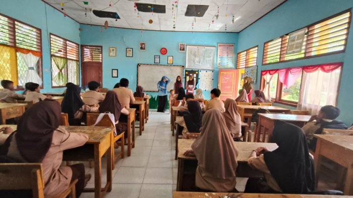 Tim 1 Sosialisasikan Penerimaan Murid Baru MTsN 5 Tebo di SD Desa Jambu Tim 1 Sosialisasikan Penerimaan Murid Baru MTsN 5 Tebo di SD Desa Jambu