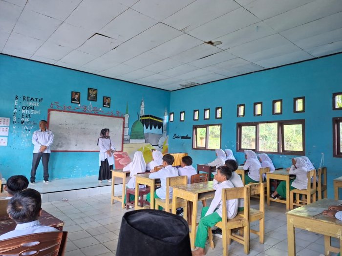 Langkah Nyata Jemput Generasi Madrasah: Waka Kesiswaan Dampingi Tim 1 Sosialisasi PMBM Langkah Nyata Jemput Generasi Madrasah: Waka Kesiswaan Dampingi Tim 1 Sosialisasi PMBM