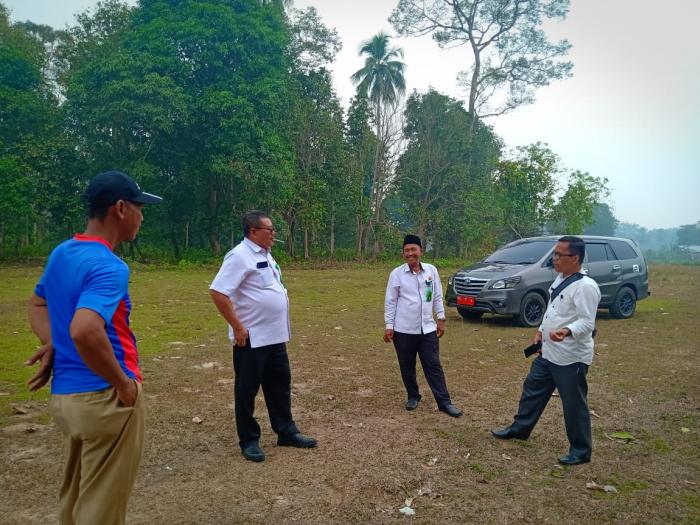 KEPALA KANTOR KEMENTERIAN AGAMA KABUPATEN BUNGO SERTA KASI PENDIDIKAN MADRASAH MENINJAU LOKASI PELAKSANAAN KEMAH AKBAR KE-VI DILINGKUNGAN KEMENTERIAN AGAMA KABUPATEN BUNGO KEPALA KANTOR KEMENTERIAN AGAMA KABUPATEN BUNGO SERTA KASI PENDIDIKAN MADRASAH MENINJAU LOKASI PELAKSANAAN KEMAH AKBAR KE-VI DILINGKUNGAN KEMENTERIAN AGAMA KABUPATEN BUNGO