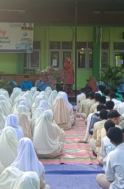 MAN 2 Kota Jambi Khidmat Jumat Pagi: Sholawat, Yasinan, dan Tahlil MAN 2 Kota Jambi Khidmat Jumat Pagi: Sholawat, Yasinan, dan Tahlil