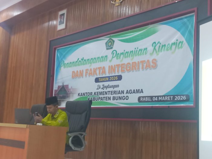 Kepala MAN 2 Bungo Ibu Dra. Hj. Masniah, S.Pd Hadiri Penandatanganan Perjanjian Kinerja dan Fakta Integritas di Kemenag Kepala MAN 2 Bungo Ibu Dra. Hj. Masniah, S.Pd Hadiri Penandatanganan Perjanjian Kinerja dan Fakta Integritas di Kemenag