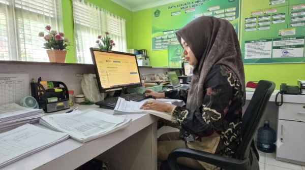 Data EMIS 4.0 Mulai Ditarik, Hak Bantuan dan Administrasi Siswa MTsN 2 Bungo Dipastikan Aman Data EMIS 4.0 Mulai Ditarik, Hak Bantuan dan Administrasi Siswa MTsN 2 Bungo Dipastikan Aman