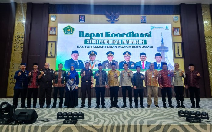 MTsN 6 Kota Jambi Kirimkan Perwakilan dalam Rapat Koordinasi Seksi Pendidikan Madrasah di Kantor Wali Kota Jambi MTsN 6 Kota Jambi Kirimkan Perwakilan dalam Rapat Koordinasi Seksi Pendidikan Madrasah di Kantor Wali Kota Jambi