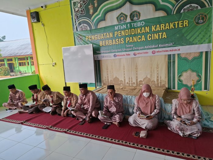 MTsN 1 Tebo Adakan Yasin dan Tahlil Bersama Siswa MTsN 1 Tebo Adakan Yasin dan Tahlil Bersama Siswa