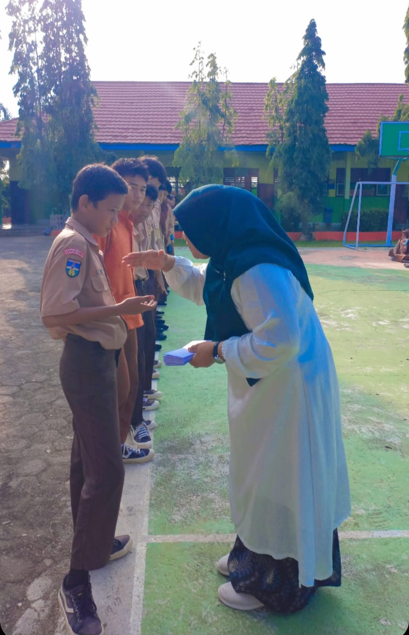 MAN 2 BUNGO SANTUNI ANAK YATIM DI HARI PERINGATAN 10 MUHARRAM 1446 H MAN 2 BUNGO SANTUNI ANAK YATIM DI HARI PERINGATAN 10 MUHARRAM 1446 H