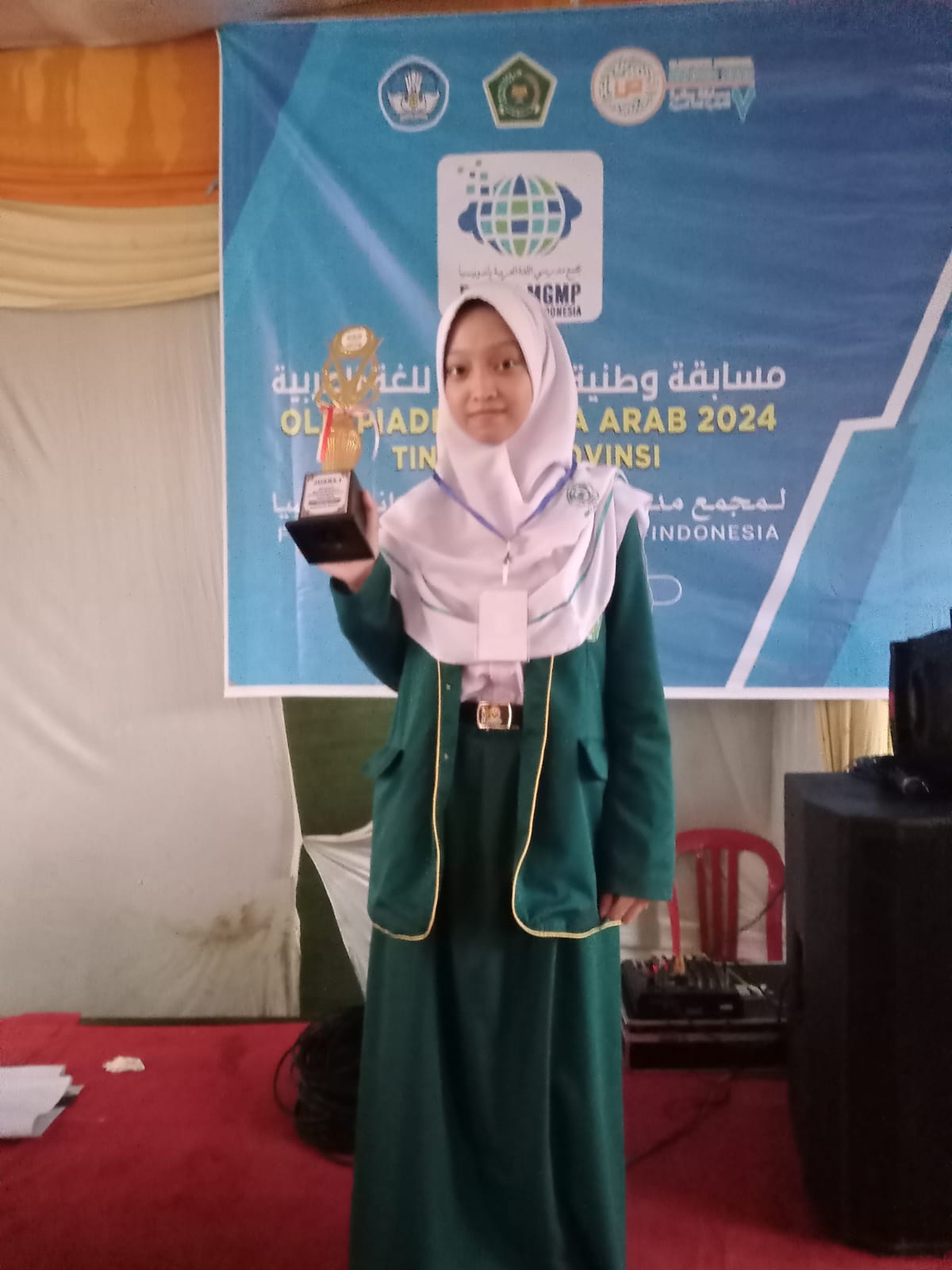 Sabrina Permata Ichsan, Siswa Kelas X E1 MAN 2 Kota Jambi, Raih Juara 1 Olimpiade Bahasa Arab Tingkat Provinsi Jambi Sabrina Permata Ichsan, Siswa Kelas X E1 MAN 2 Kota Jambi, Raih Juara 1 Olimpiade Bahasa Arab Tingkat Provinsi Jambi