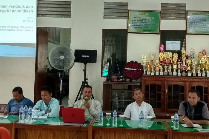 Sosialisasi SIMPATIKA di MAN 2 Kota Jambi Sosialisasi SIMPATIKA di MAN 2 Kota Jambi