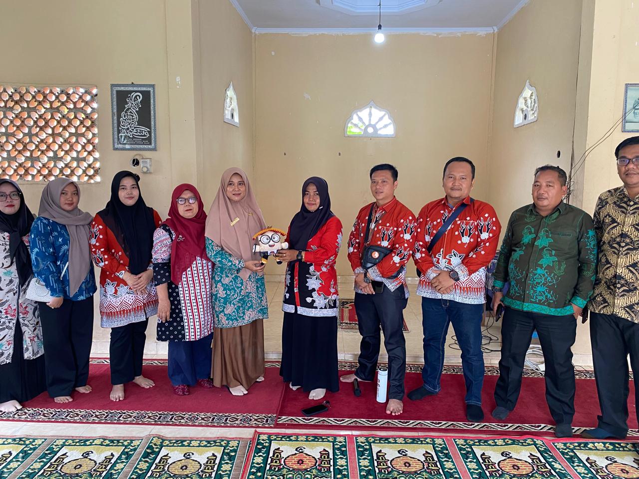 PPK KECAMATAN BUNGO DANI LAKSNAKAN SOSIALISASI KEPADA SISWA MAN 2 SEBAGAI PEMILIH PEMULA PPK KECAMATAN BUNGO DANI LAKSNAKAN SOSIALISASI KEPADA SISWA MAN 2 SEBAGAI PEMILIH PEMULA