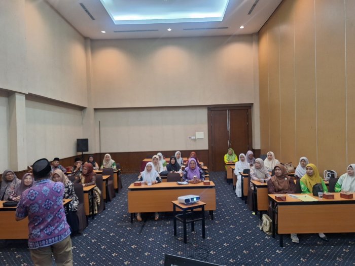 Kepala MAN 2 Bungo Ikut Pembinaan SDM / Pengurus BKMT Kepala MAN 2 Bungo Ikut Pembinaan SDM / Pengurus BKMT