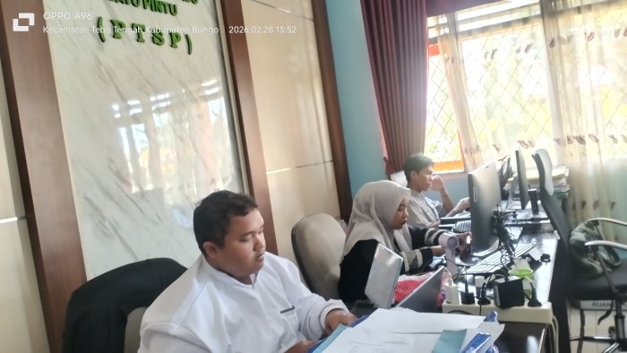 Operator MTsN 1 Tebo Perbarui Data Guru di EMIS 4.0 GTK Operator MTsN 1 Tebo Perbarui Data Guru di EMIS 4.0 GTK
