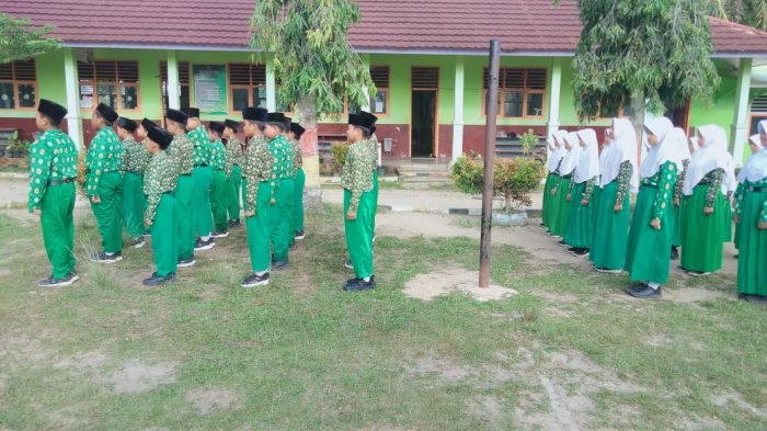MIN 3 Tebo Rutin Gelar Pembiasaan Baris Berbaris Setiap Rabu, Tingkatkan Kedisiplinan dan Kekompakan Siswa
