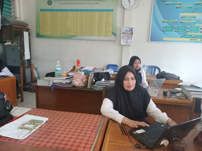 Tingkatkan Kualitas Pendidik, Majelis Guru Serentak Ikuti Ujian AKGTK