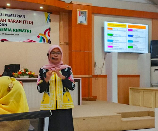 Penguatan Edukasi Gizi Remaja Putri, Ibu Elfira Ikuti Pemaparan Materi Nutrisi dari Dinkes Bungo Penguatan Edukasi Gizi Remaja Putri, Ibu Elfira Ikuti Pemaparan Materi Nutrisi dari Dinkes Bungo