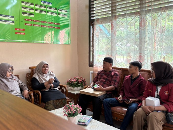 Tim Sosialisasi Kampus UNDARI Dharmasraya Kunjungi MAN 2 Bungo Tim Sosialisasi Kampus UNDARI Dharmasraya Kunjungi MAN 2 Bungo