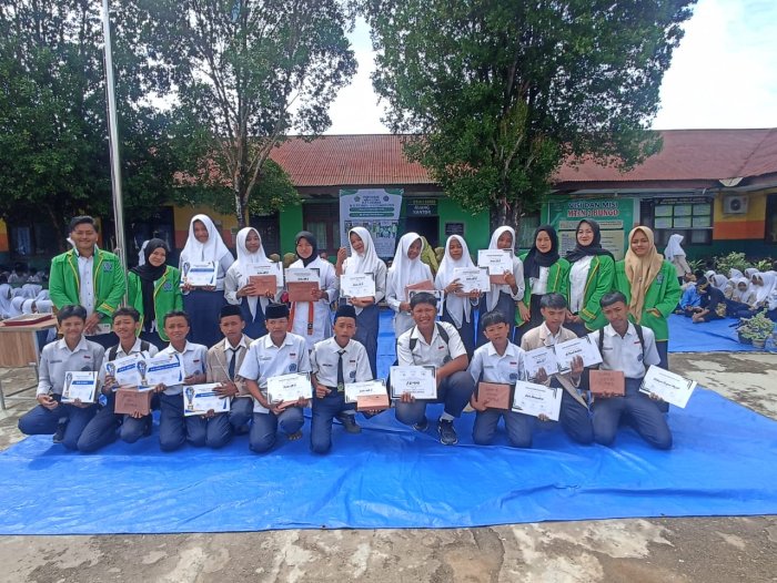 MTsN 2 Bungo Umumkan Pemenang Class Meeting dan Serahkan Hadiah