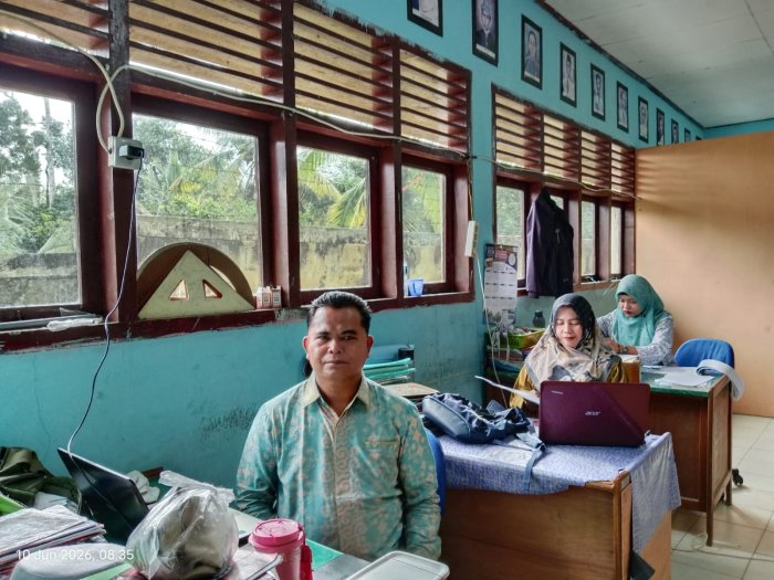 Pengisian RDM Kelas VII dan VIII, Wujud Komitmen MTsN 1 Bungo dalam Administrasi Pendidikan Pengisian RDM Kelas VII dan VIII, Wujud Komitmen MTsN 1 Bungo dalam Administrasi Pendidikan