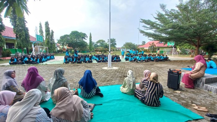 Menyemai Iman dengan Yasinan di Pagi Hari Menyemai Iman dengan Yasinan di Pagi Hari