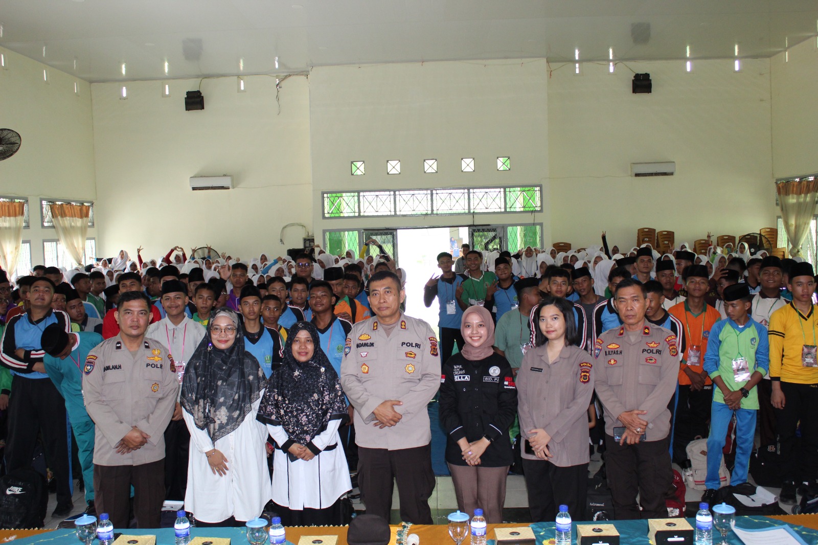 Gaya Kekinian Tanpa Narkoba, Siswa Baru MAN 2 Kota Jambi Gaya Kekinian Tanpa Narkoba, Siswa Baru MAN 2 Kota Jambi