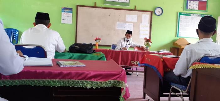 BREAFING PERSIAPAN MENGHADAPI LOMBA KELAS MTSN 1 TEBO BREAFING PERSIAPAN MENGHADAPI LOMBA KELAS MTSN 1 TEBO