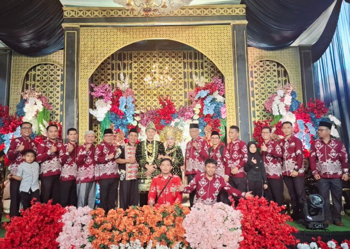 Suasana Penuh Kebahagiaan Warnai Pernikahan Ibu Nabila, Guru MTsN 2 Bungo