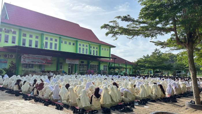 Tilawah, Yasin, dan Tahlil: Harmoni Spiritualitas di MAN 2 Kota Jambi Tilawah, Yasin, dan Tahlil: Harmoni Spiritualitas di MAN 2 Kota Jambi