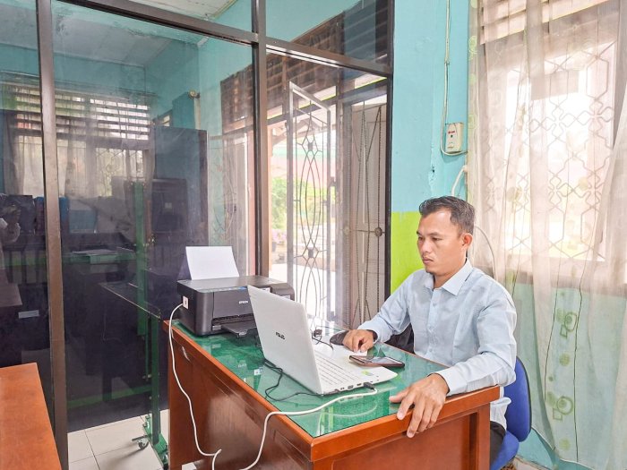 Operator EMIS GTK MTsN 1 Bungo Ikuti Zoom Meeting Bahas TKA dan Sulingjar dari Disdik Provinsi Jambi